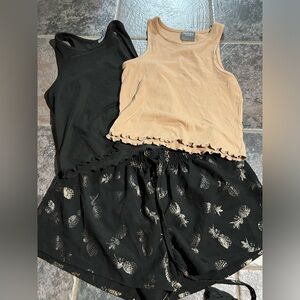 Women’s lounge outfit-size s-new condition.